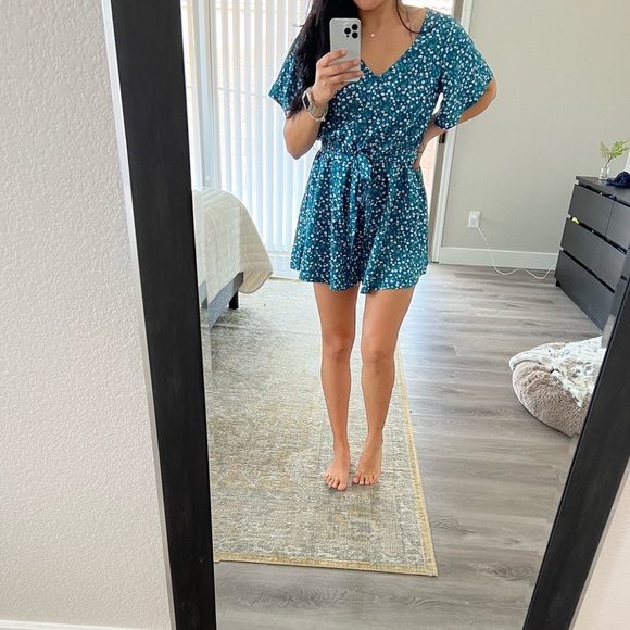 Floral Romper - Picture 1 of 7